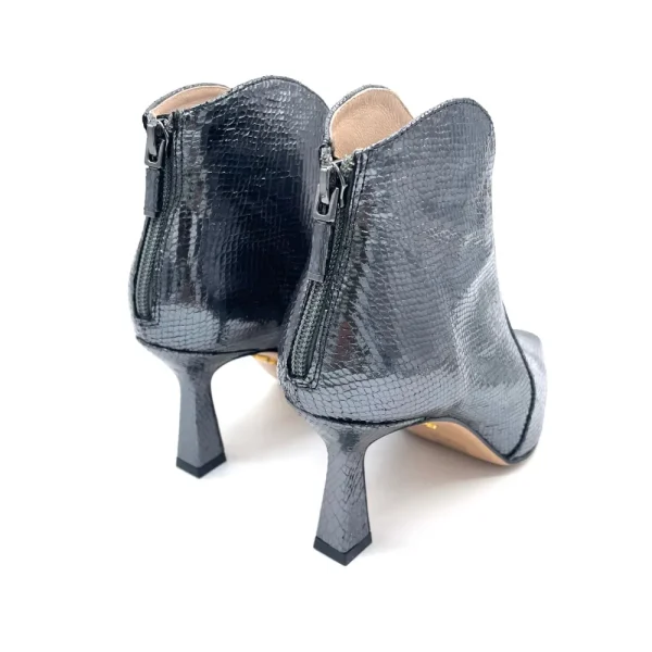 Lola Cruz 'Robin' Ankle Boot>Women Boots | Heels